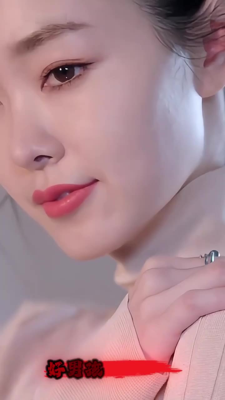 宋轶_戏外也是骚货母狗_私下就爱穿着古装旗袍勾搭男人乱搞PMV_淫荡解说-秘密图库