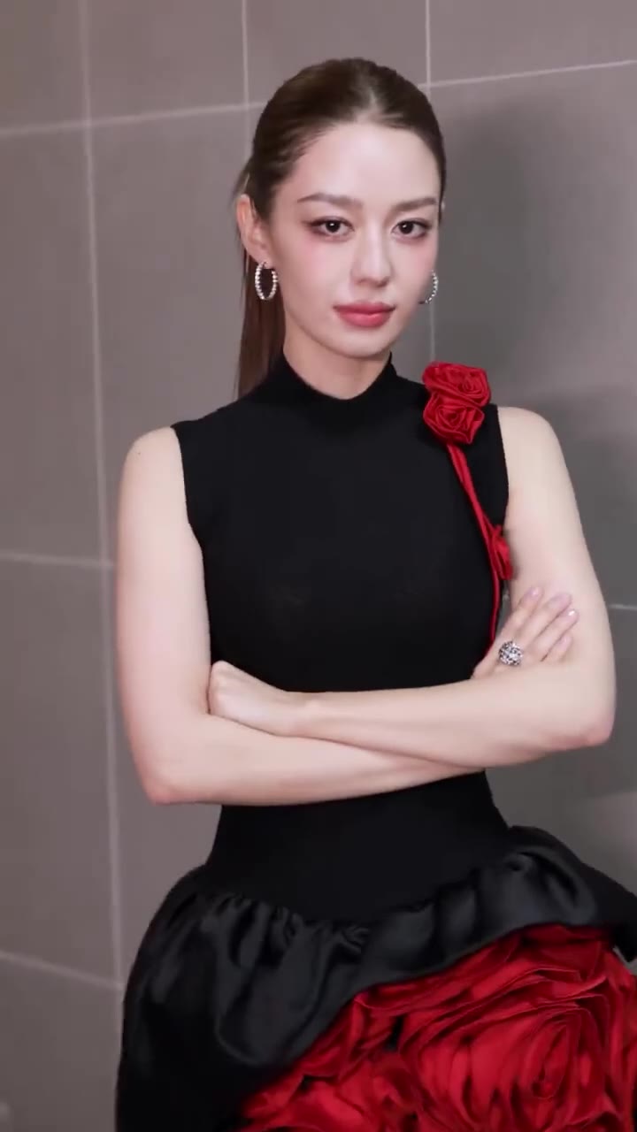 吉娜_江疏影_柳岩_骚浪少妇们饥渴无比_一天不被干骚穴就奇痒难耐-秘密图库