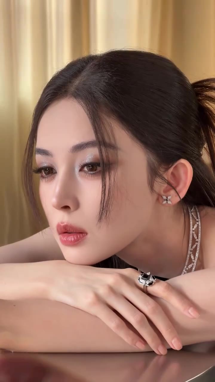 古力娜扎_新疆美女在床上也是别有风味的_搞起来只能说快哉快哉啊-秘密图库